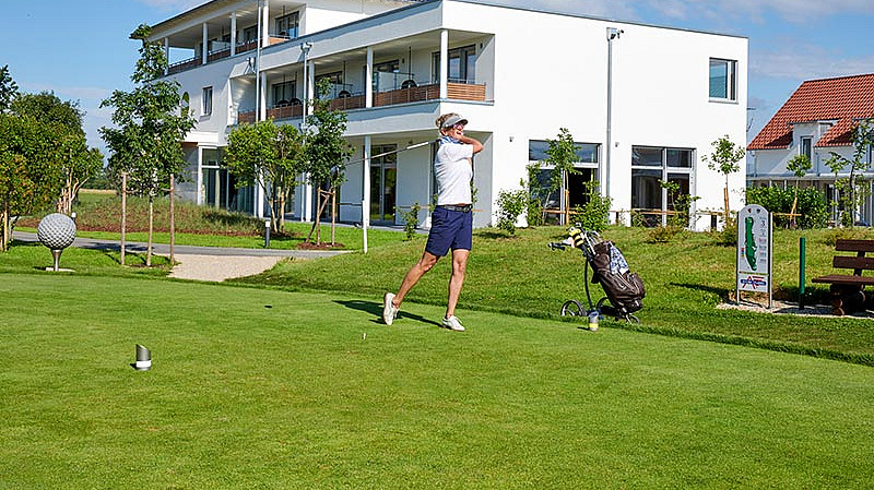 Golfspielerin im Bachhof Resort