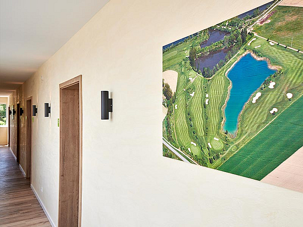 Bachhof Resort, Hotel Flur zu den Zimmern